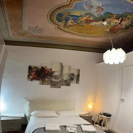 Napoleone Guest house *